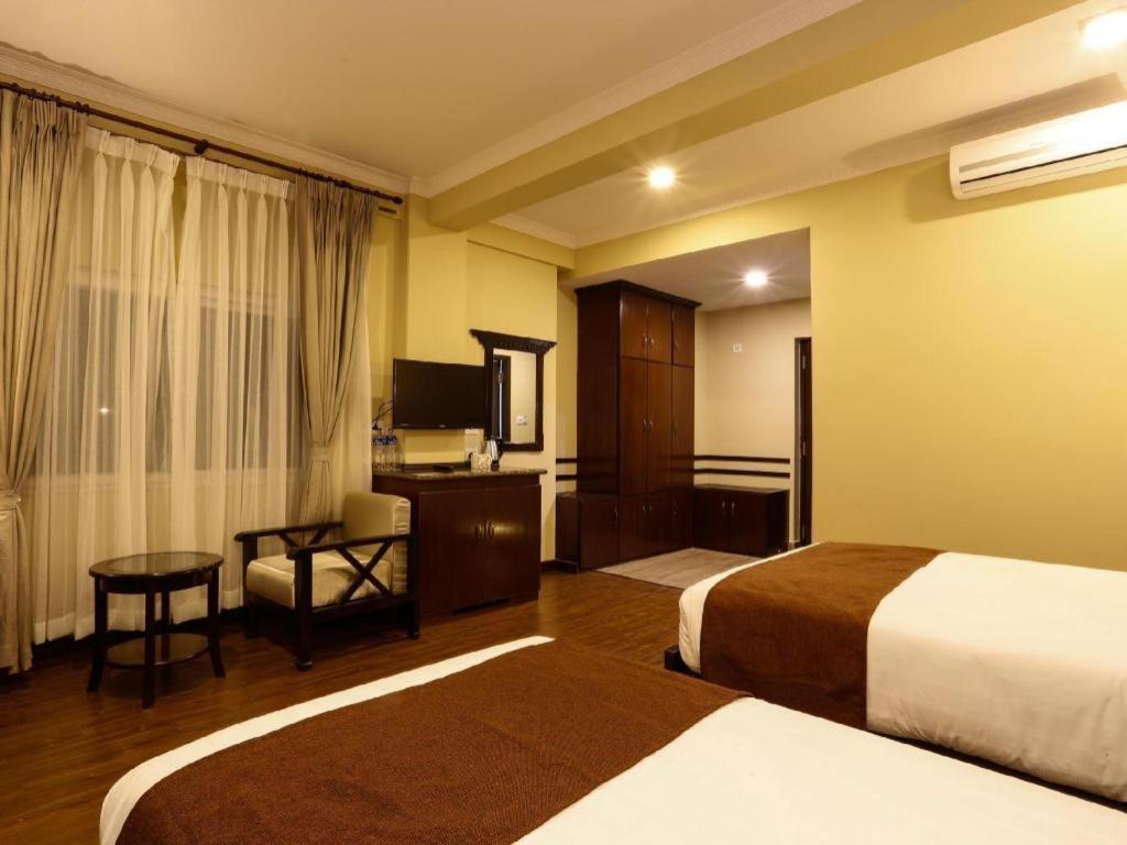 Da Yatra Courtyard Hotel & Resort Покхара Экстерьер фото